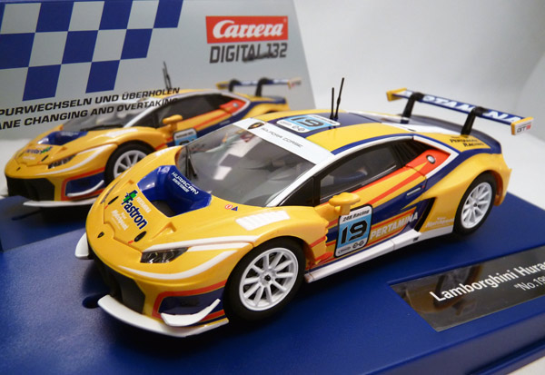 carrera20030766