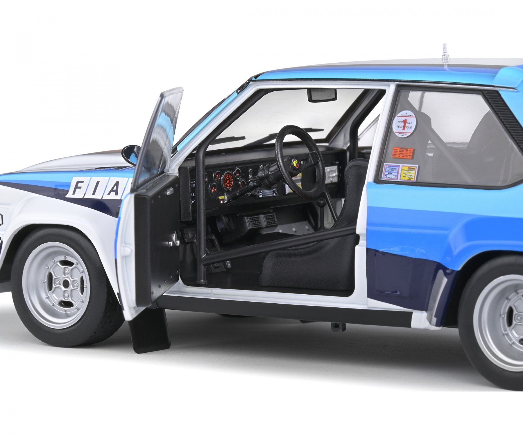 solido-S1806001-2-Fiat-131-Abarth-Rallye-Monte-Carlo-1980-Walter-Röhrl-Christian-Geistdörfer