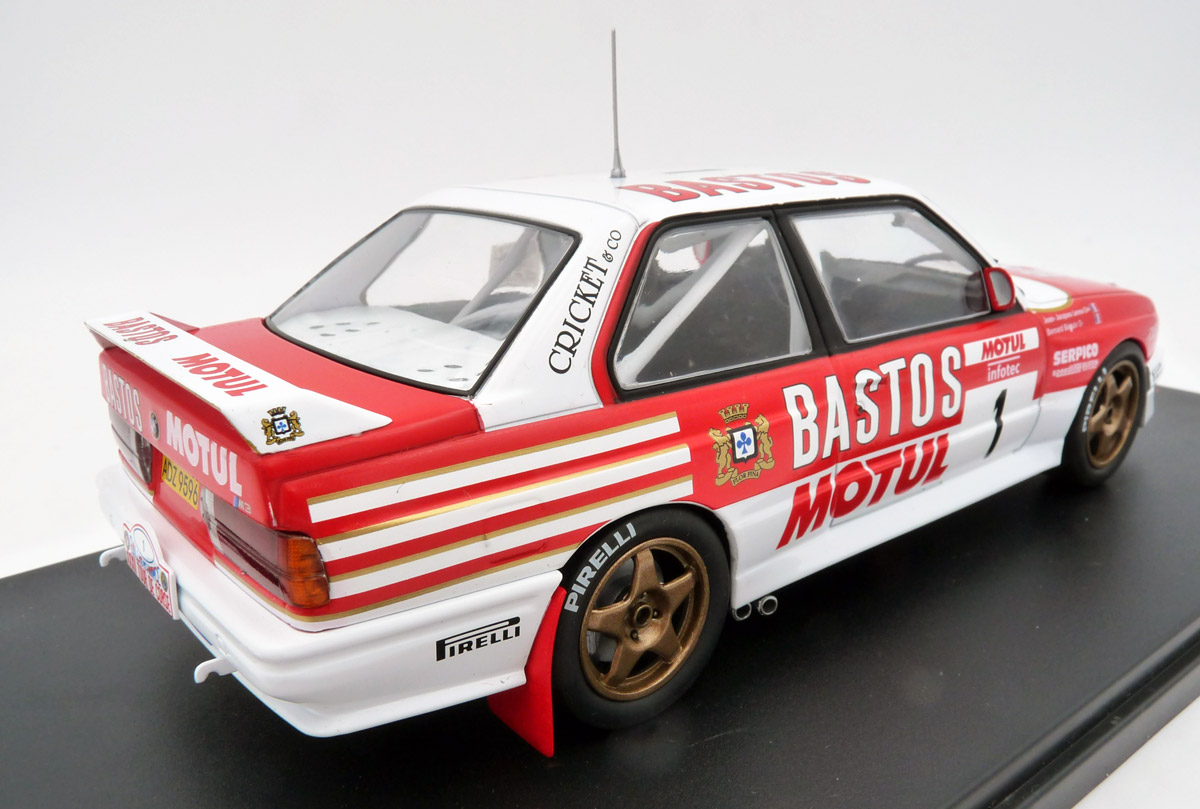 ixo-24RAL029A22-2-BMW-M3-E30-S14-Bastos-Béguin-Lenne-Tour-de-Corse-1988-1