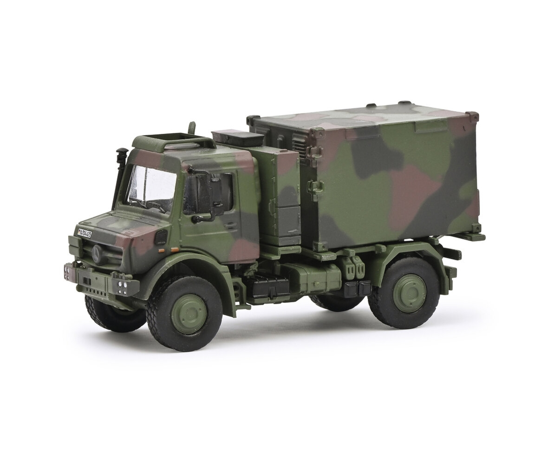 Schuco-452683103-Bundeswehr-Unimog-U5023-Funk-Kofferaufbau-Flecktarn-Fernmelder