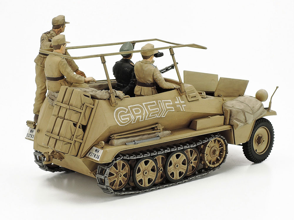Tamiya-35113-3-SdKfz-250-3-GREIF-Halbkettenwagen-Heckansicht