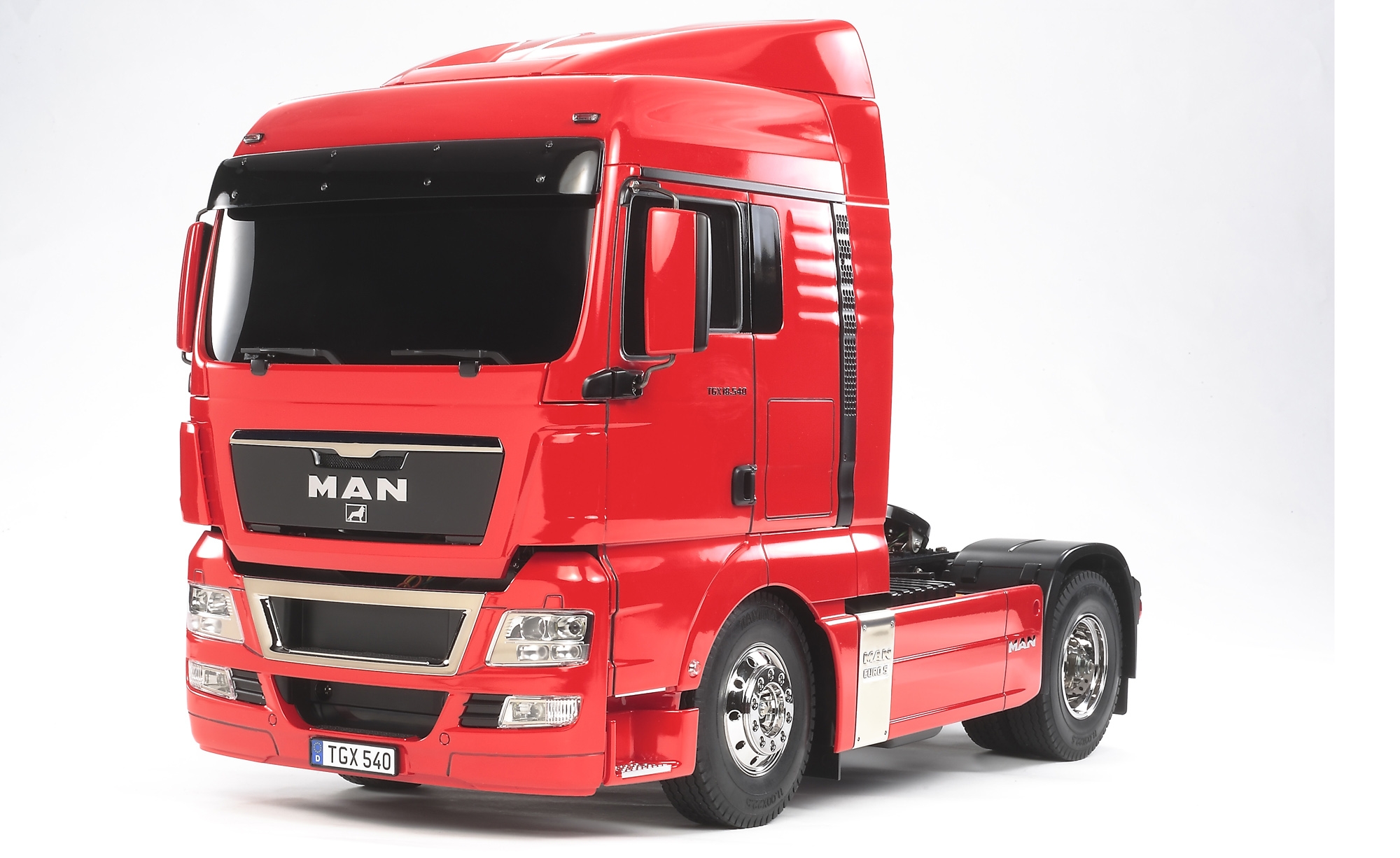 tamiya-56332-1-MAN-TGX-Red-Edition-Zugmaschine tamiya-56332-1-MAN-TGX-Red-Edition-Zugmaschine