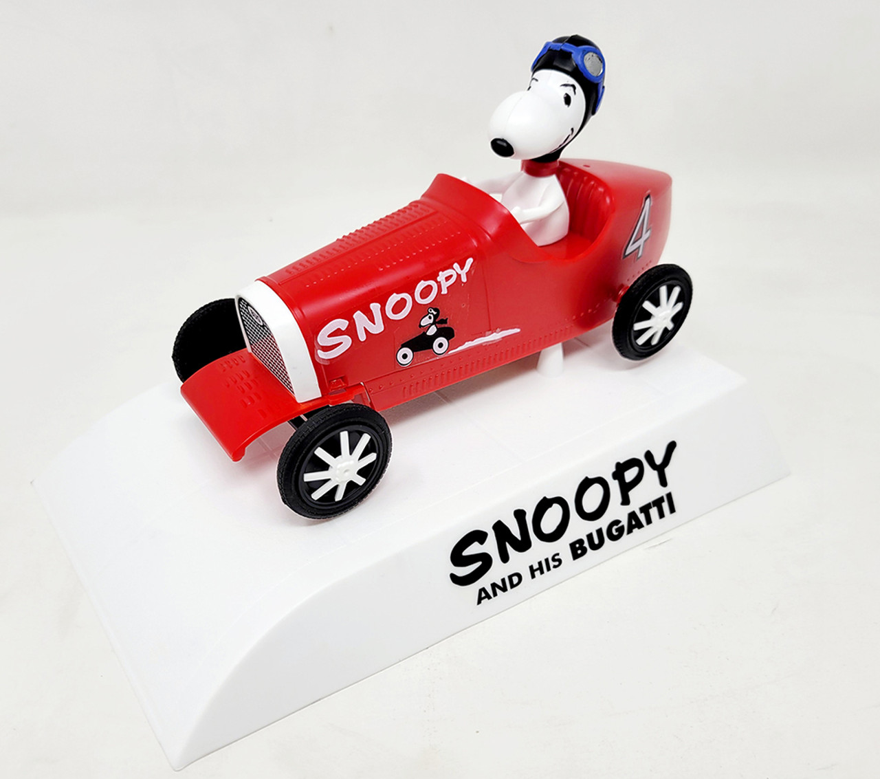 atlantis-M6894-3-Snoopy-and-his-classic-race-car-Steckbausatz atlantis-M6894-3-Snoopy-and-his-classic-race-car-Steckbausatz