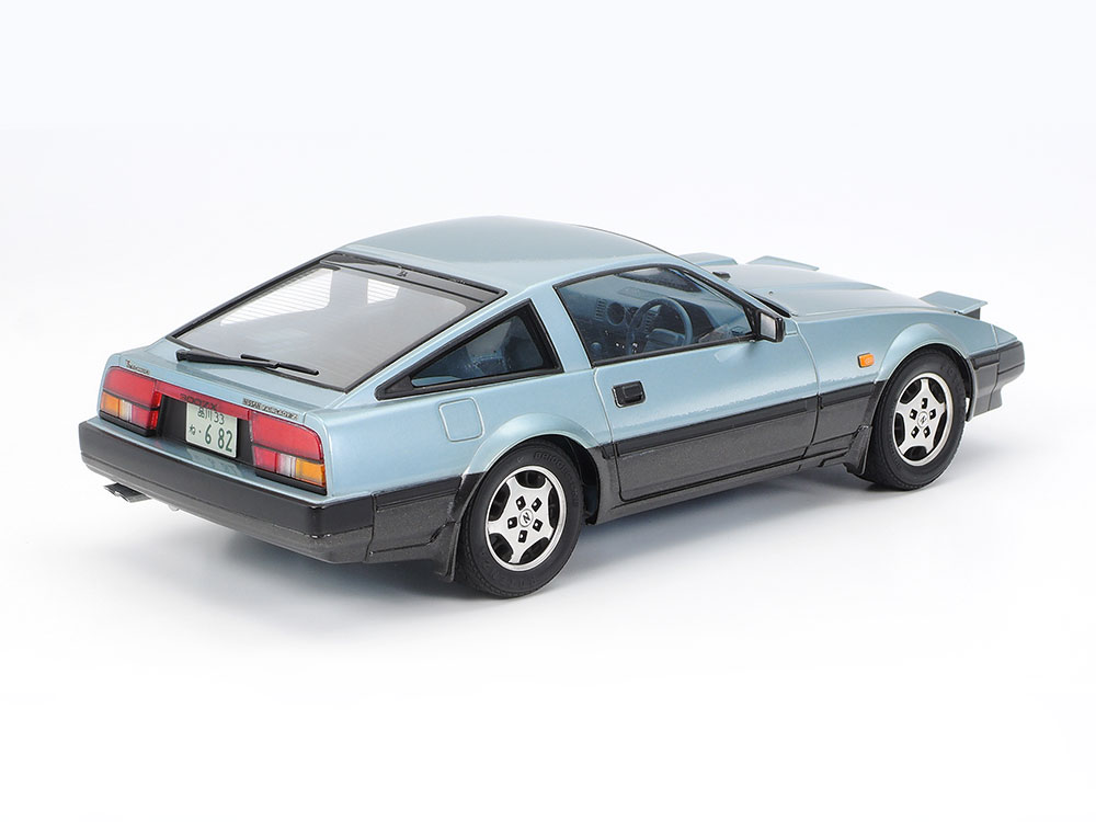 tamiya-24042-4-Nissan-Fairlady-Z-300ZX-2-Seater-80s-Sportscar-Japan