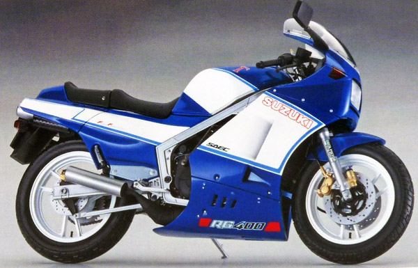 hasegawa-21739-3-Suzuki-RG400Γ-late-version-blue-white-color-w-under-cowl-1986-Gamma