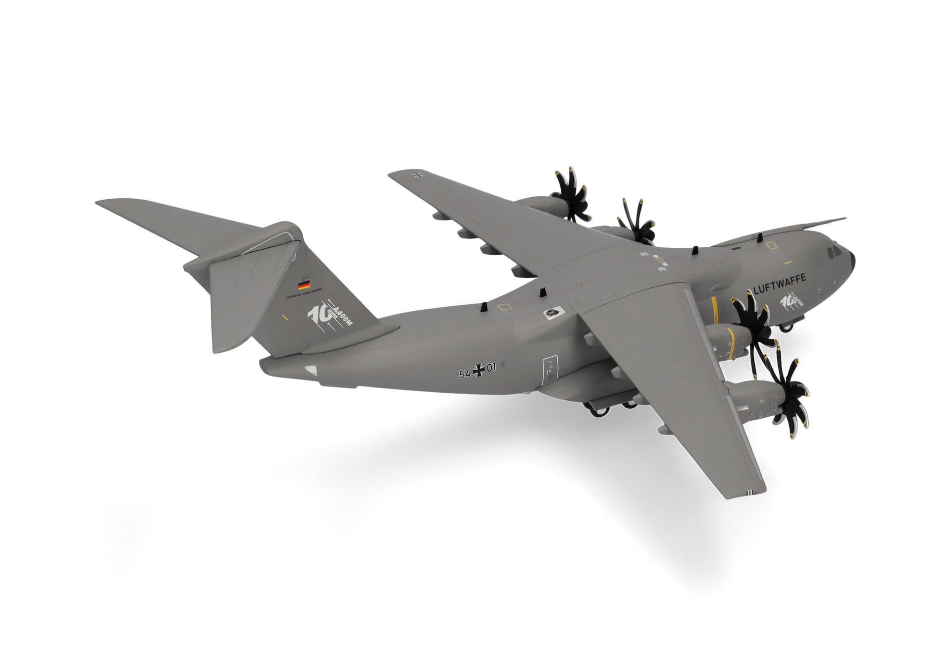 Herpa-573788-2-Luftwaffe-Airbus-A400M-Atlas-LTG-62-Wunstorf-Air-Base-54-01-10-Jahre