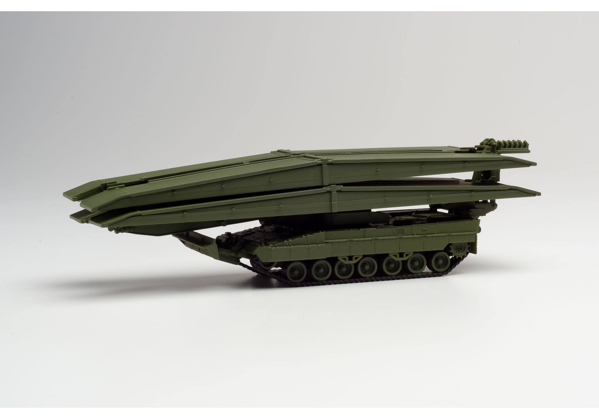 herpa-746724-Brückenlegepanzer-Leguan-Bundeswehr-oliv-Pioniere herpa-746724-Brückenlegepanzer-Leguan-Bundeswehr-oliv-Pioniere