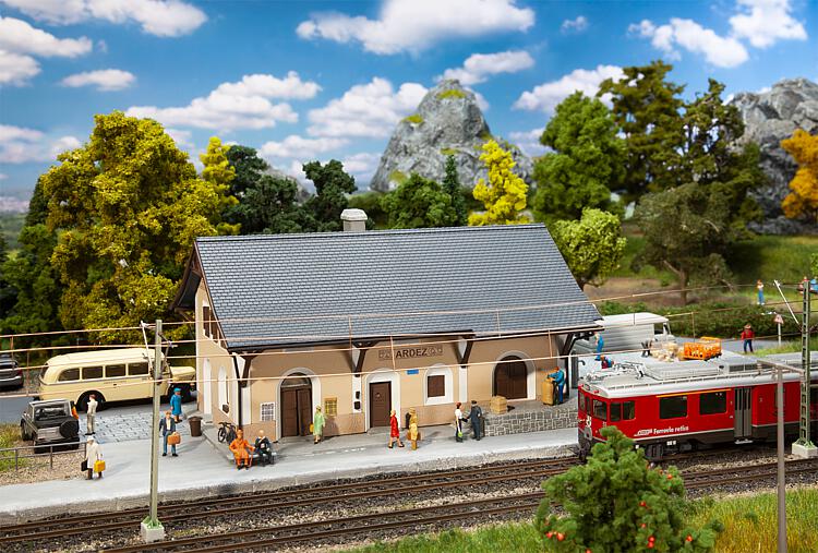 faller-110144-1-Bahnhof-Ardez faller-110144-1-Bahnhof-Ardez
