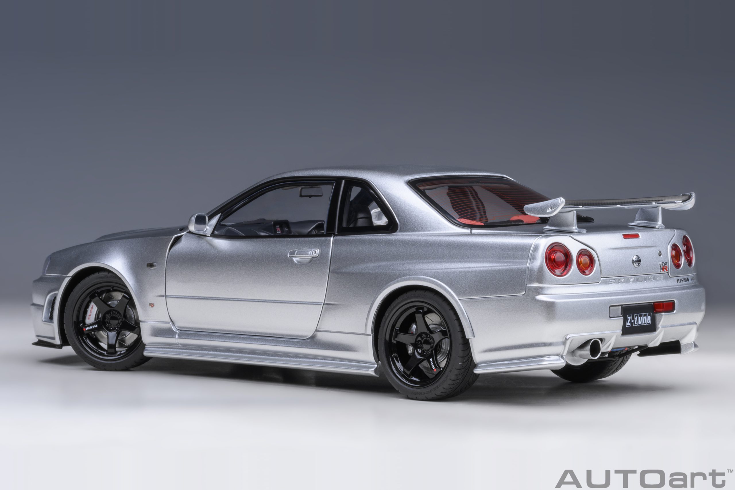 autoart-77461-8-Nissan-Skyline-GT-R-R34-NISMO-Z-tune-silver-body-panels autoart-77461-8-Nissan-Skyline-GT-R-R34-NISMO-Z-tune-silver-body-panels