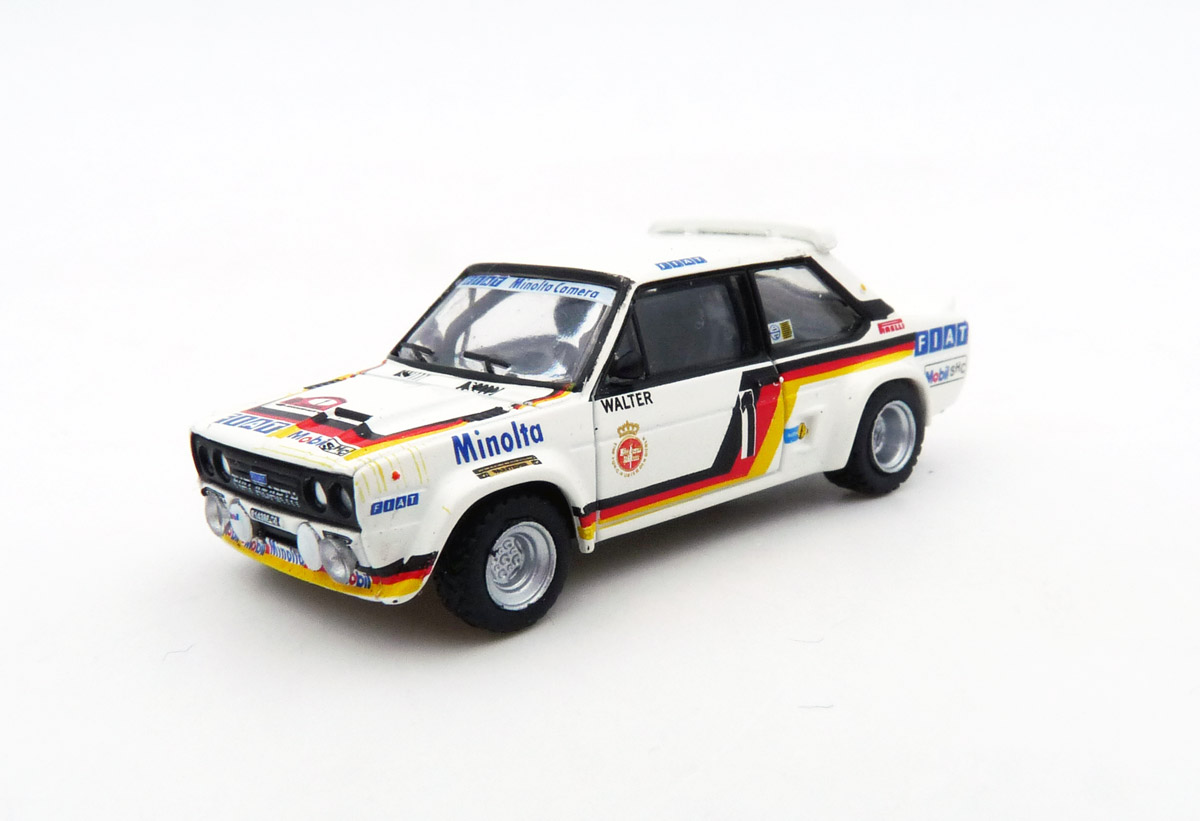 brekina-22662-1-Fiat-131-Abarth-Minolta-Röhrl-Geistdörfer-Weltmeister