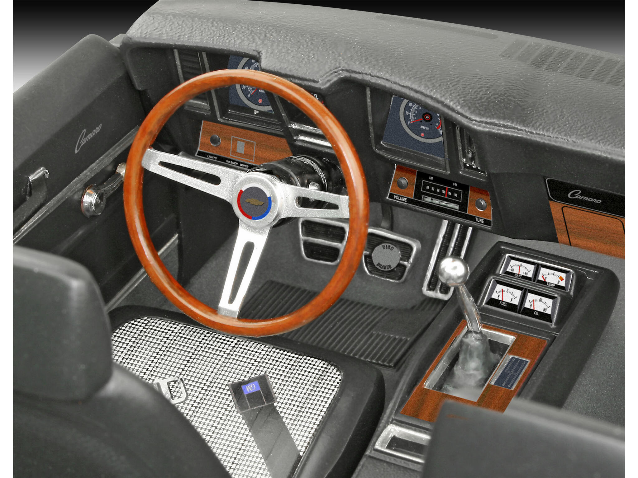 Revell-07727-3-1969-Chevrolet-Camaro-Z28-Muscle-Car-Modellbausatz-Cockpit