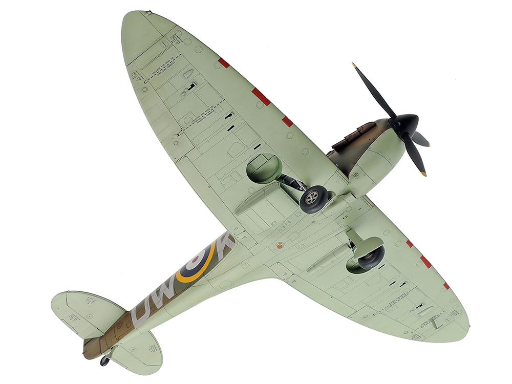 tamiya-61119-6-Spitfire-MkI-britisches-Jagdflugzeug