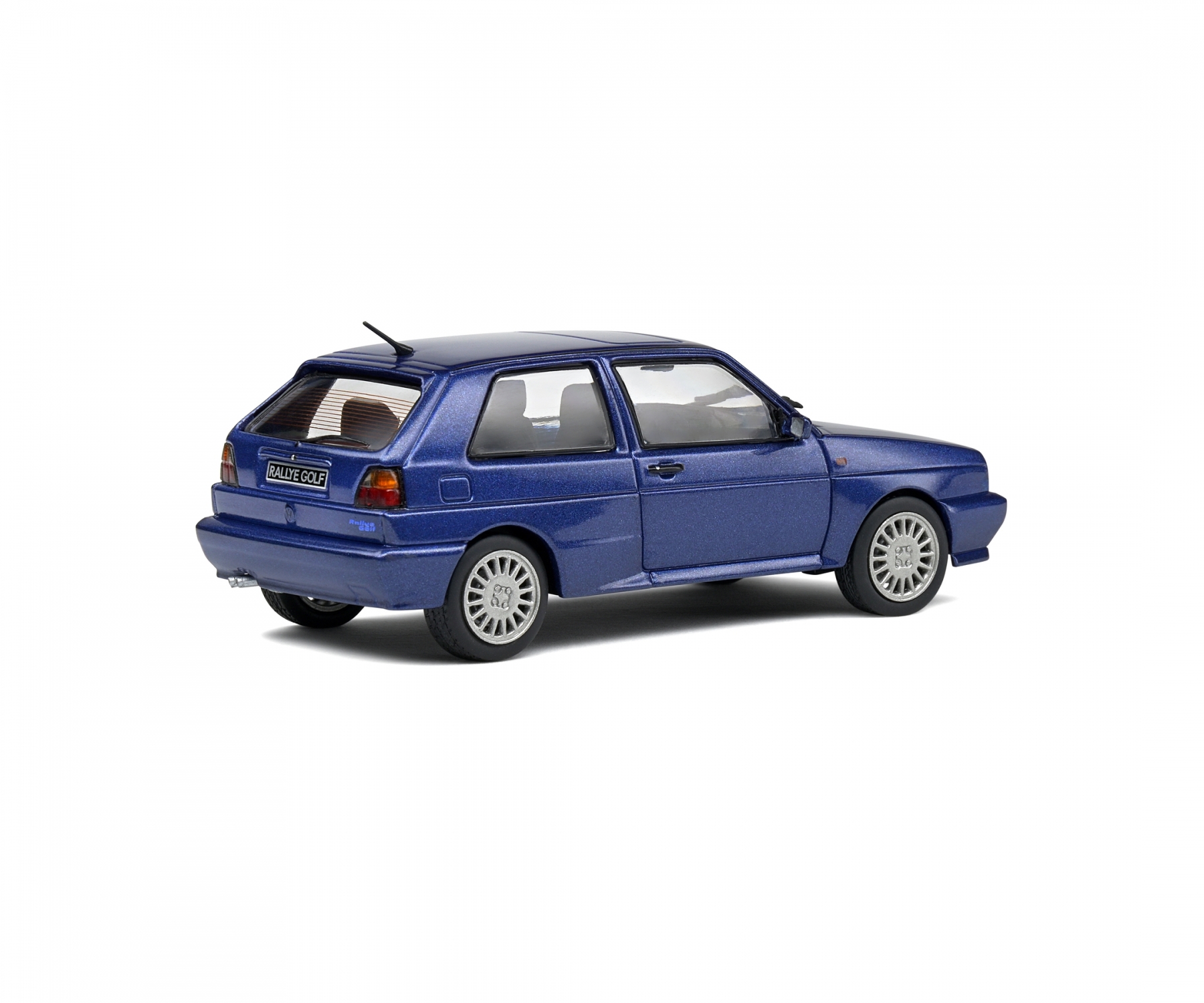 solido-S4311302-2-Volkswagen-VW-Rallye-Golf-II-G60-Syncro-Homologationsmodell-1989-bis-1990-blaumetallic-boxed-fenders-hinten