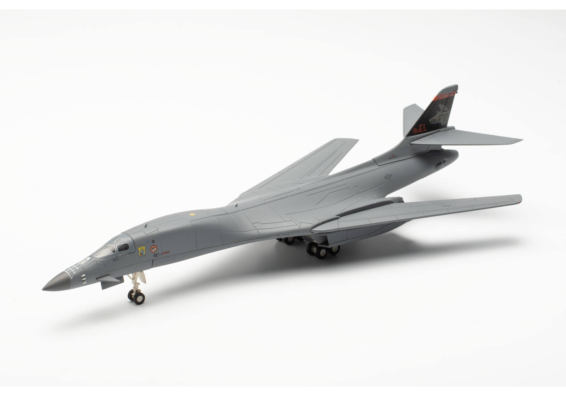 herpa-572903-1-US-Air-Force-Rockwell-B-1B-Lancer-Doolittle-Raid-80th-Anniversary-85-0060 herpa-572903-1-US-Air-Force-Rockwell-B-1B-Lancer-Doolittle-Raid-80th-Anniversary-85-0060