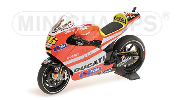minichamps-122111046-Ducati-GP111-Valentino-Rossi
