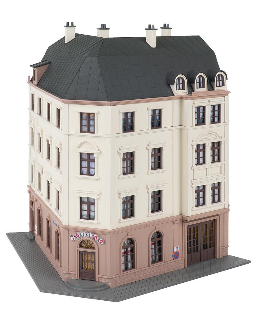 Faller-130148-4-Pizzeria-Solino-schön-Essen-gehen-Lieferservice-am-Eck-Fassade-Stadthaus