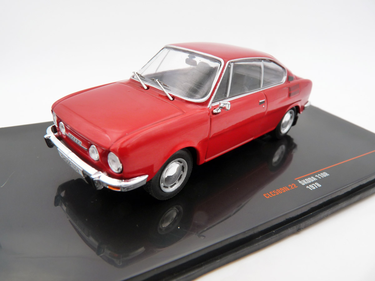 Ixo-CLC589N22-1-Skoda-110-R-rot-Modellauto-vorne-Geschenkidee