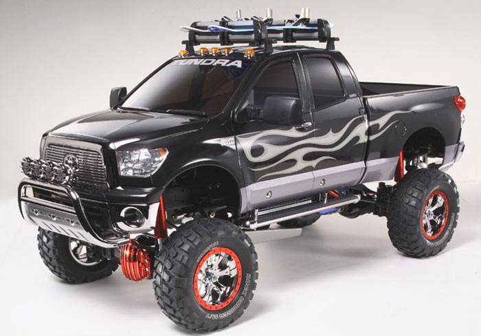 tamiya-58415-9-Toyota-Tundra-High-Lift-Pich-Up-Truck-Customized-Snowboards