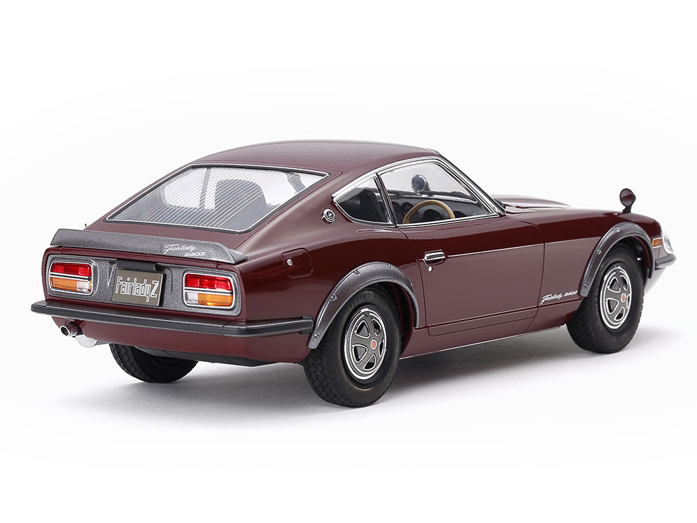 tamiya-24360-3-Datsun-Nissan-Fairlady-240-ZG-Nippon-Sportklassiker-Rising-Sun