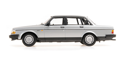 minichamps-155171408-2-Volvo-240-GL-1986-silber-metallic-Kopfstützen