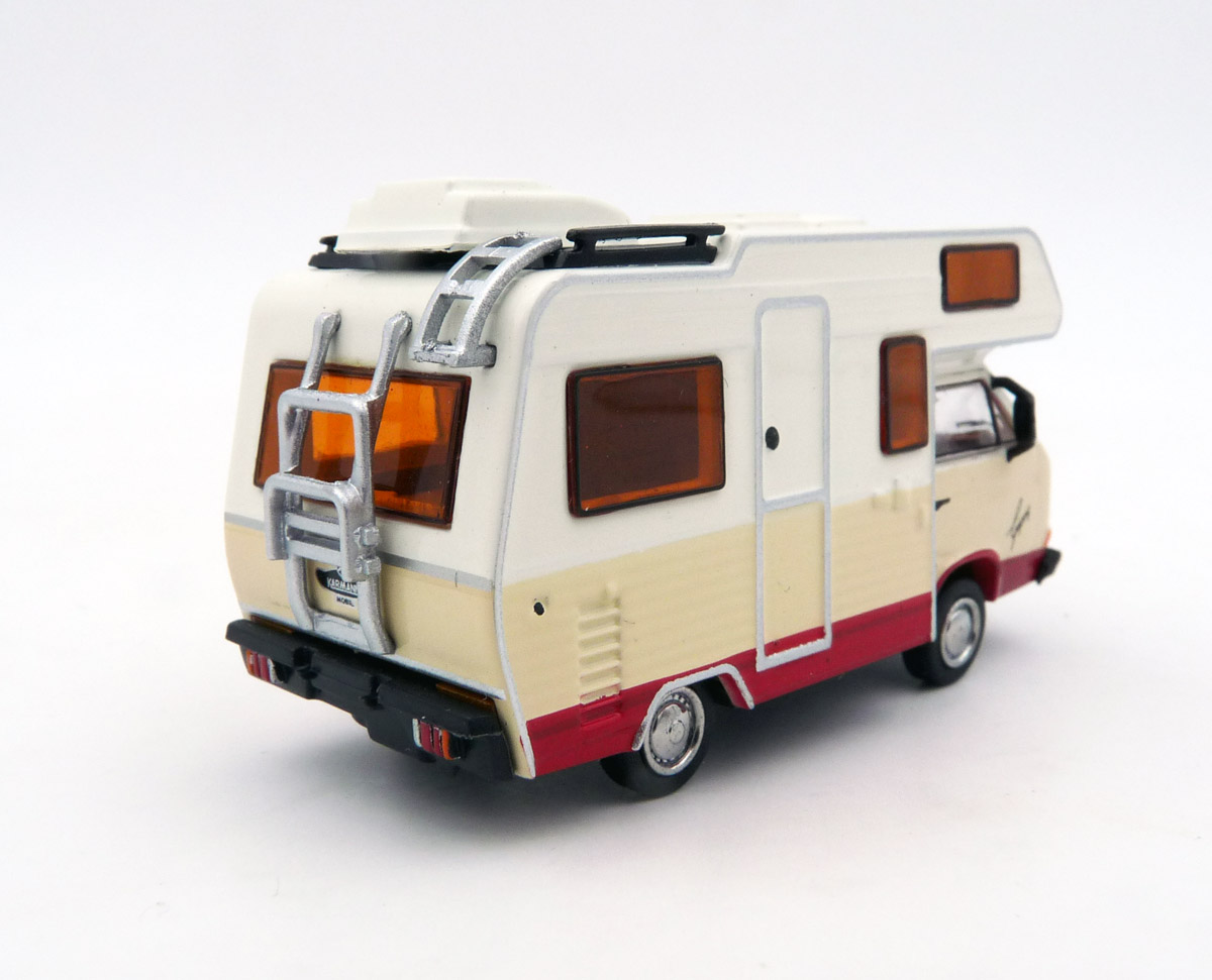 brekina-33975-2-Volkswagen-VW-T3-Karmann-Gipsy-Camper-Retro-Reisemobil-80s-Kult-hinten