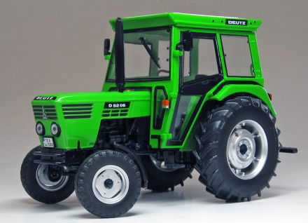 weisetoys-1041-1-Deutz-D5205-Bauernhoftraktor