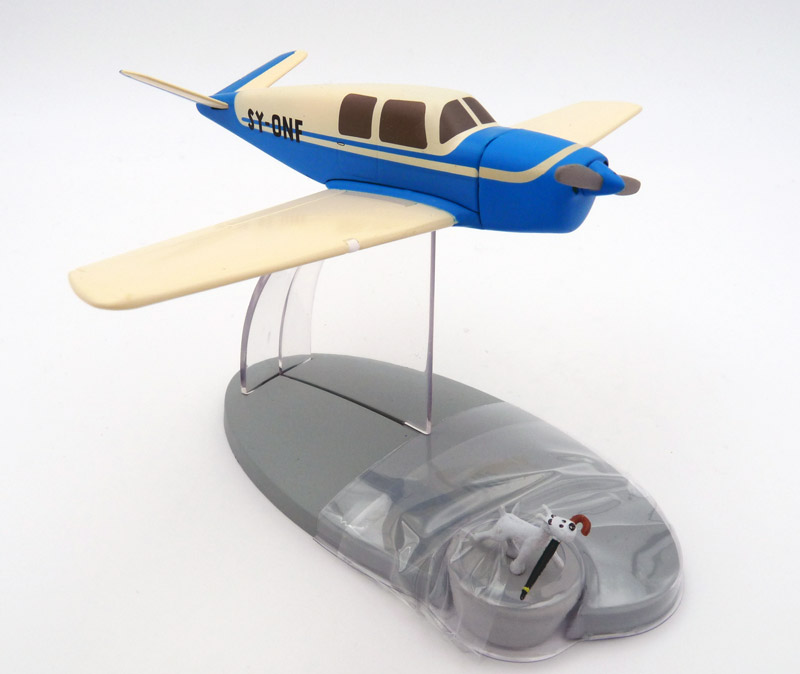 tintin-moulinsart-Beechcraft-35-Bonanza-Sportflugzeug-Tim-und-Struppi tintin-moulinsart-Beechcraft-35-Bonanza-Sportflugzeug-Tim-und-Struppi