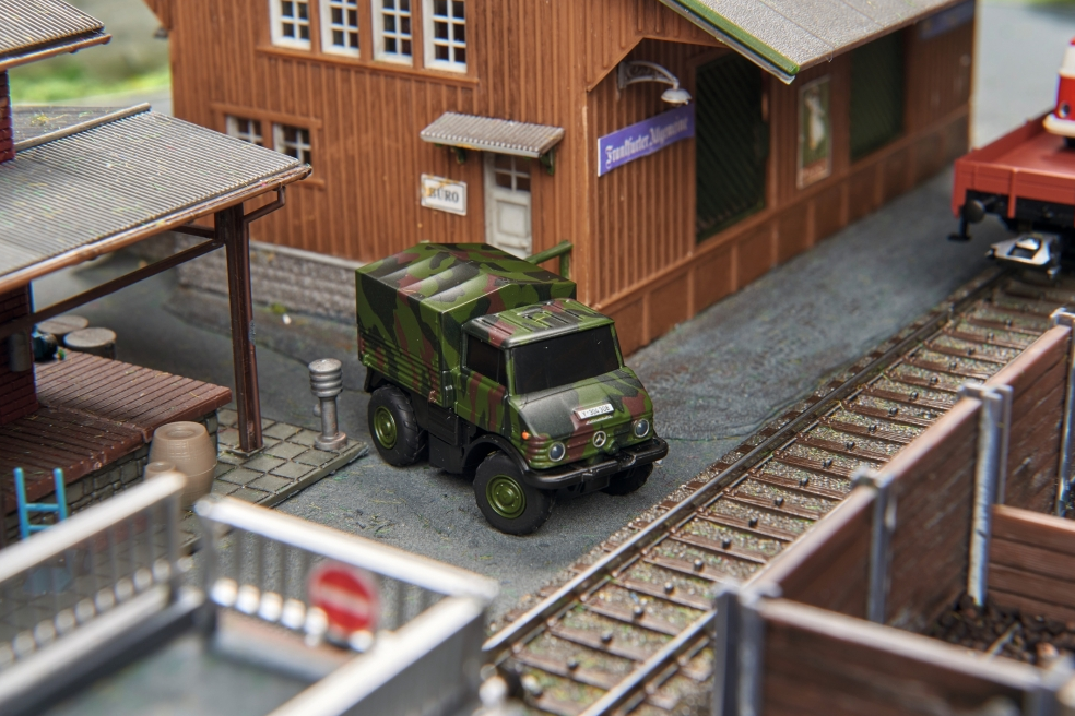 carson-500504127-2-Bundeswehr-Unimog-U406-flecktarn-ferngesteuert carson-500504127-2-Bundeswehr-Unimog-U406-flecktarn-ferngesteuert