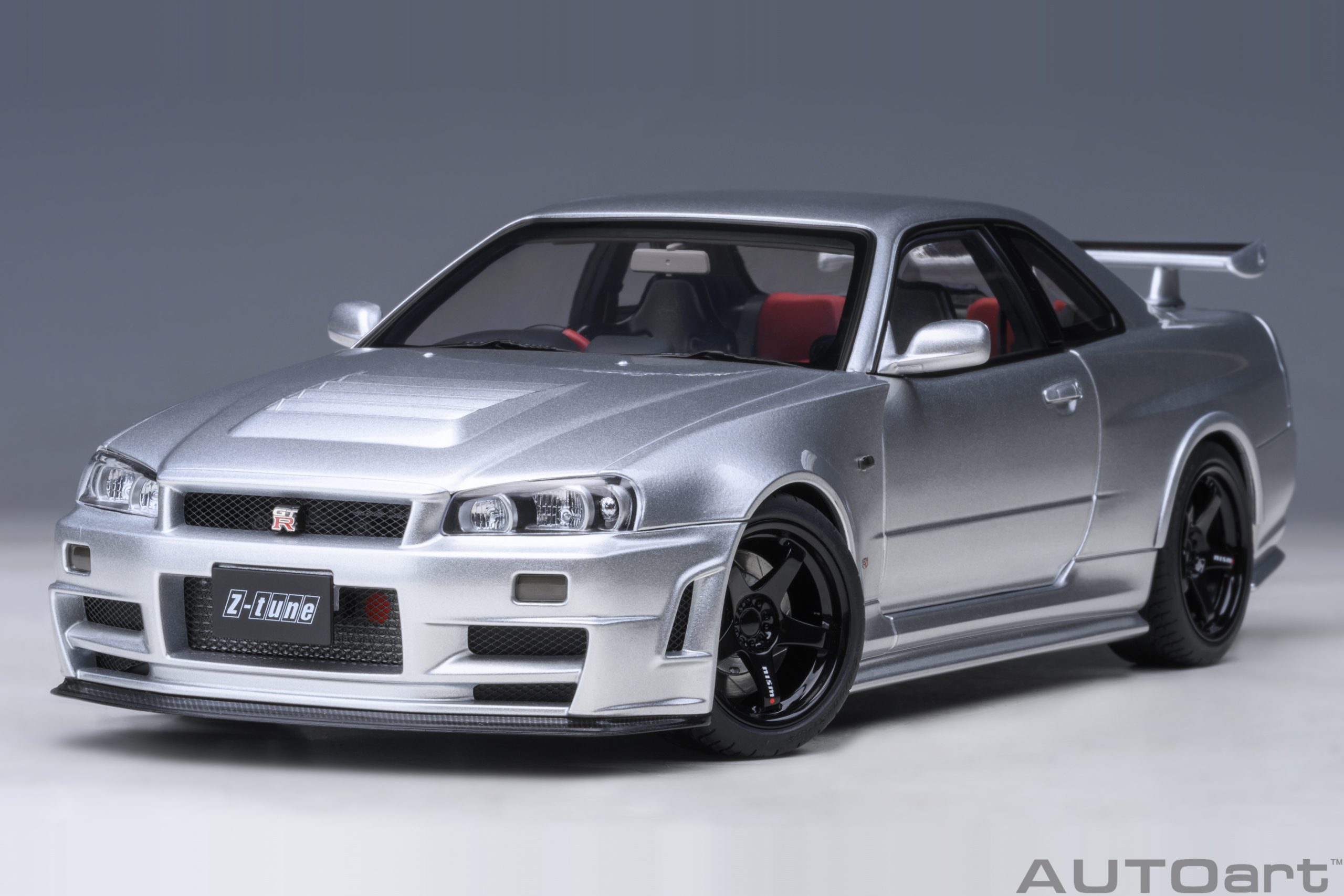 autoart-77461-1-Nissan-Skyline-GT-R-R34-NISMO-Z-tune-silver-front autoart-77461-1-Nissan-Skyline-GT-R-R34-NISMO-Z-tune-silver-front