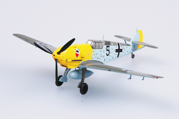 easy-model-37284-1-Messerschmitt-Bf-109-E-3-1-JG-52-Daimler-Flugmotor