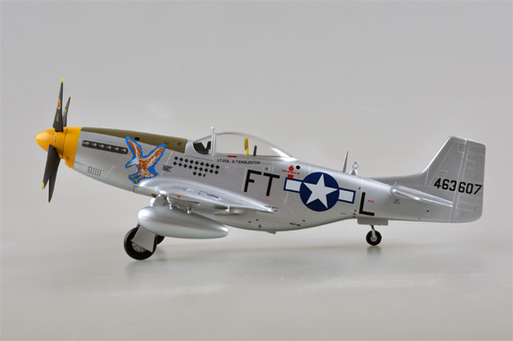 easymodel-39325-2-North-American-P-51D-Mustang-G-T-Eagleston
