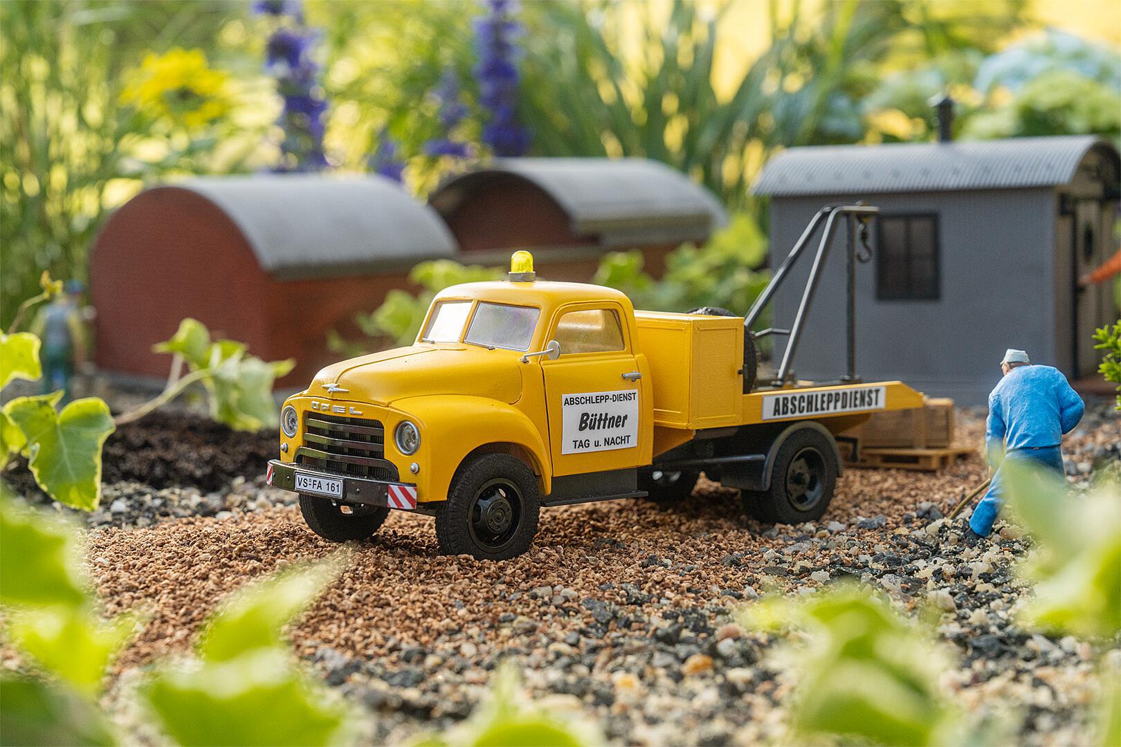 pola-331618-1-Blitz-Abschleppwagen-60er-Jahre-Abschleppdienst