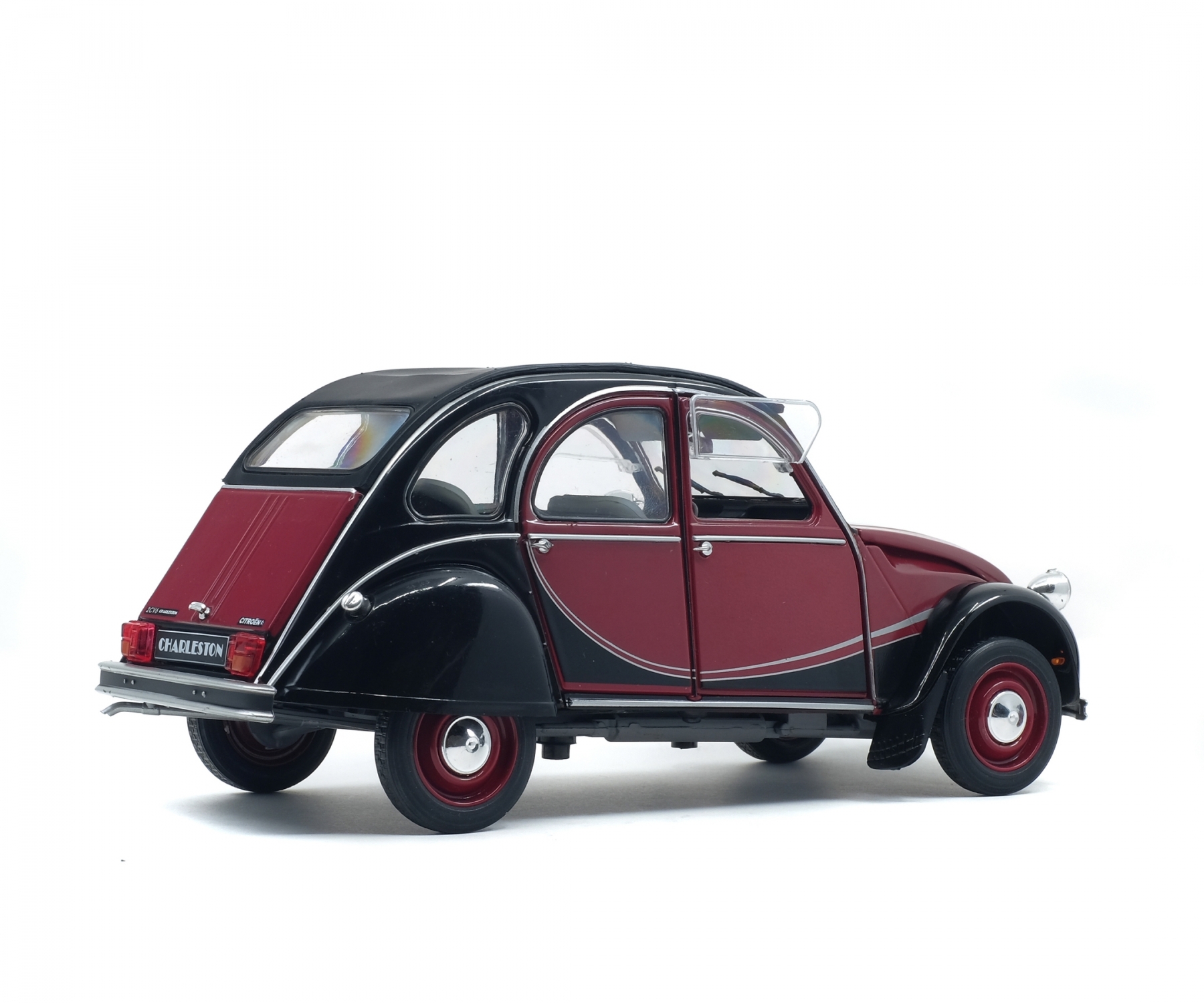 solido-S1805013-2-Citroen-2CV6-Charleston-Ente-weinrot-schwarz