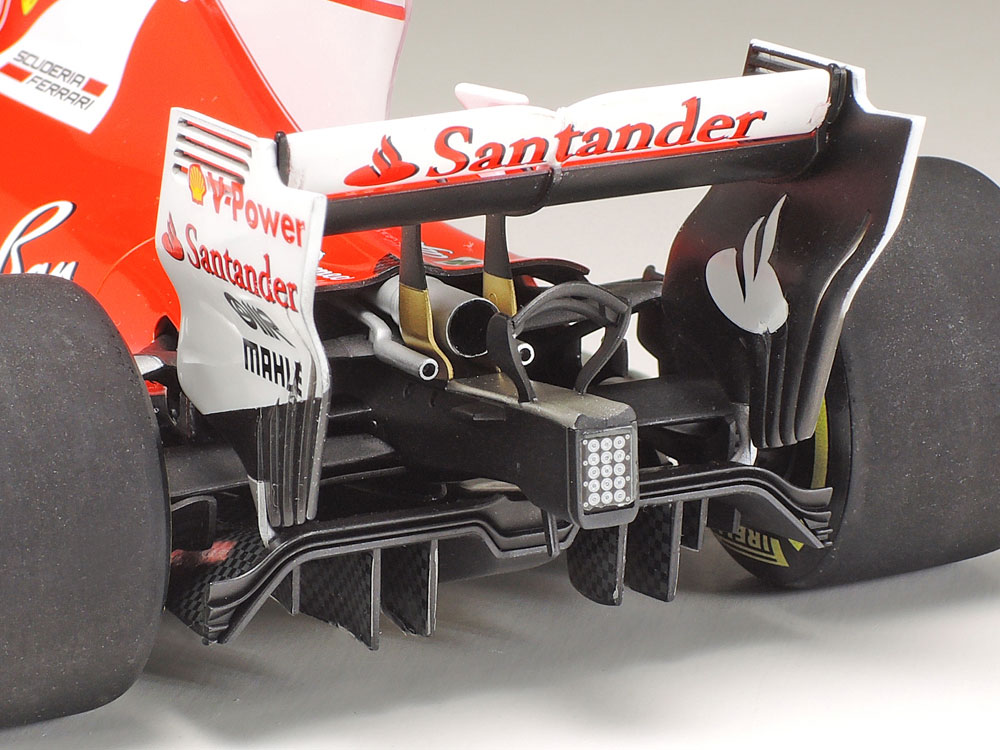 tamiya-20068-5-Ferrari-SF70H-Formel-1