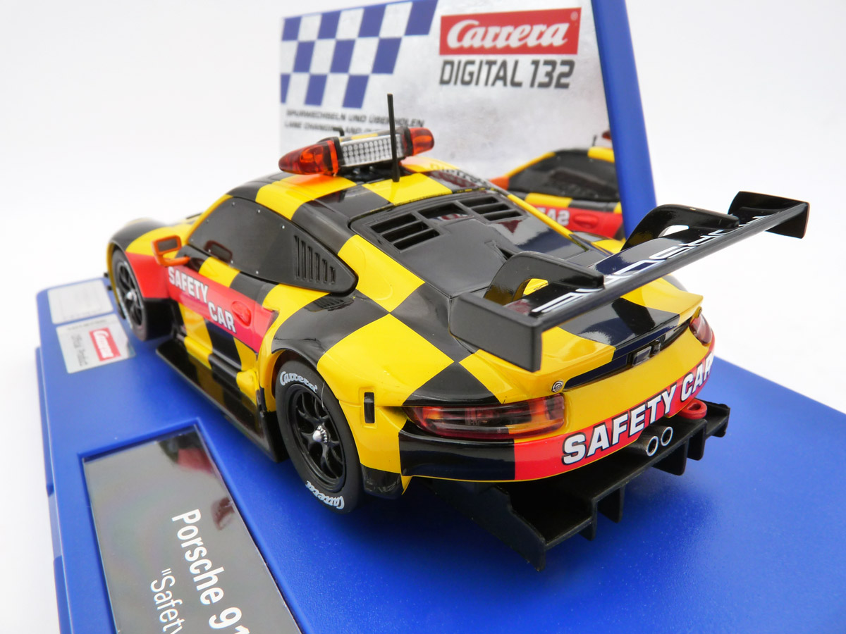 carrera-20031089-2-Porsche-911-RSR-Safety-Car-Limited-edition-2023-Sondermodell-132-Heckflügel carrera-20031089-2-Porsche-911-RSR-Safety-Car-Limited-edition-2023-Sondermodell-132-Heckflügel