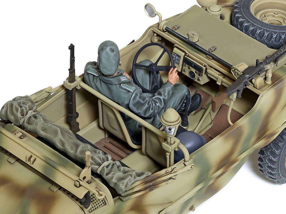 Tamiya-35393-5-Schwimmwagen-Type-166-wide-wheel-version-Tiefbettstahlfelgen-luftgekühlt-Bewaffnung