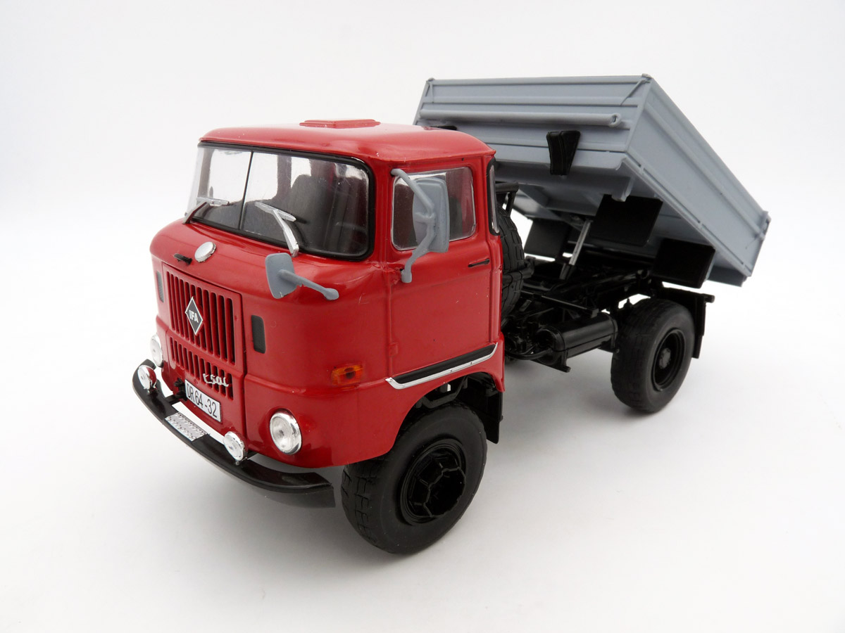 Schuco-32U00002-1-IFA-W50-Kipper-rot-grau-DDR-LKW-VEB-Industrieverband-Fahrzeugbau-Ludwigsfelde