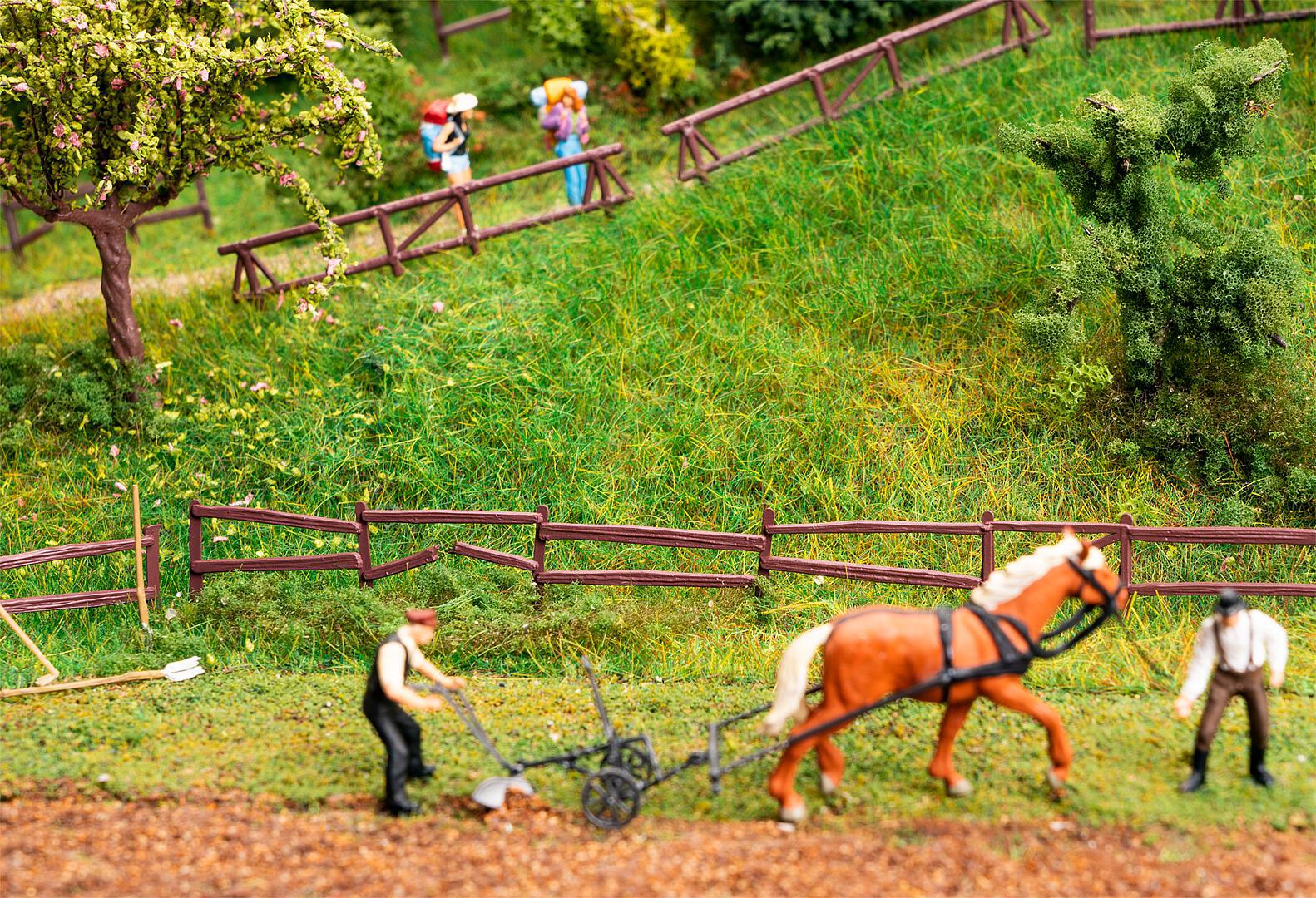 faller-180857-1-Vier-Garten-und-Feldzäune-Weidezaun-Koppelzaun-Lattenzaun-Jägerzaun-Wanderweg