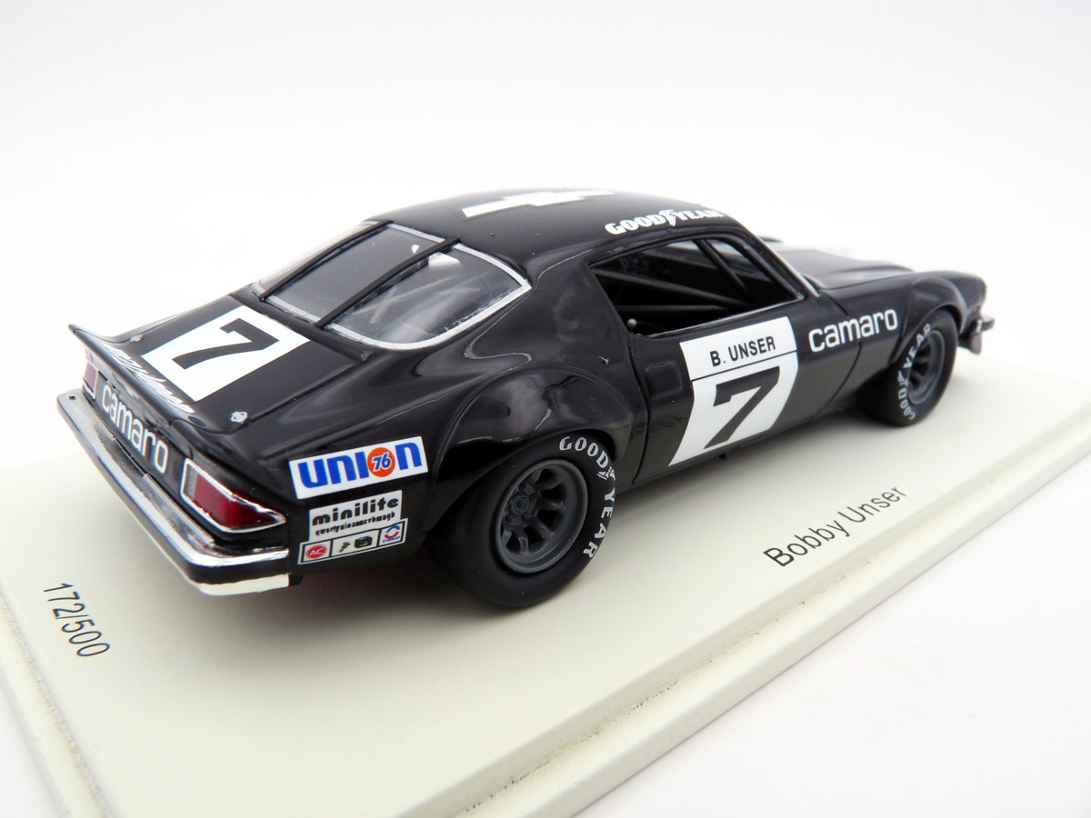 spark-US171-2-Chevrolet-Camaro-Winner-Michigan-IROC-1974-heck