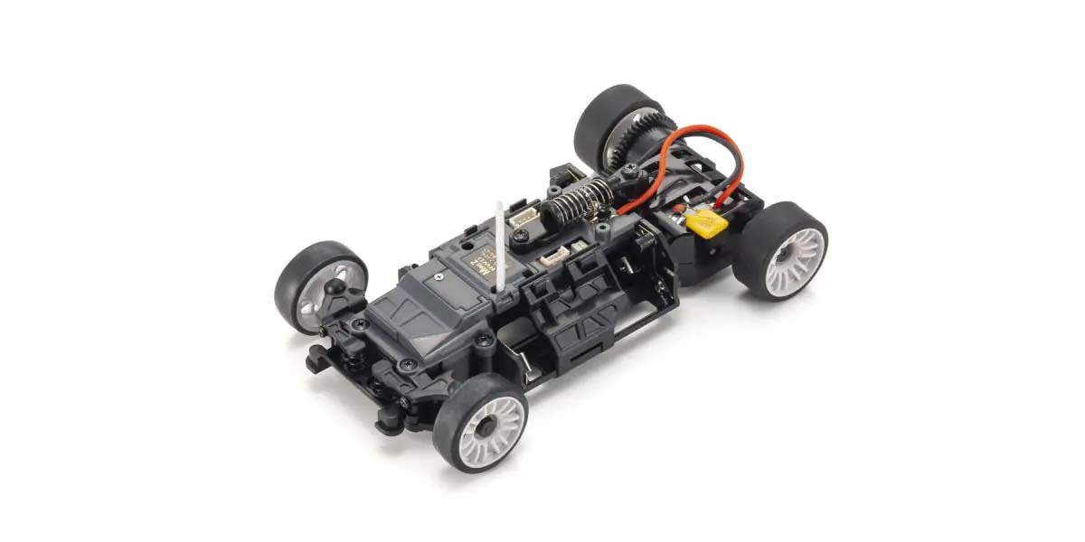 kyosho-32356CRY-4-Chevrolet-Corvette-C8-R-Chrome-20th-Anniversary-Kyosho-America