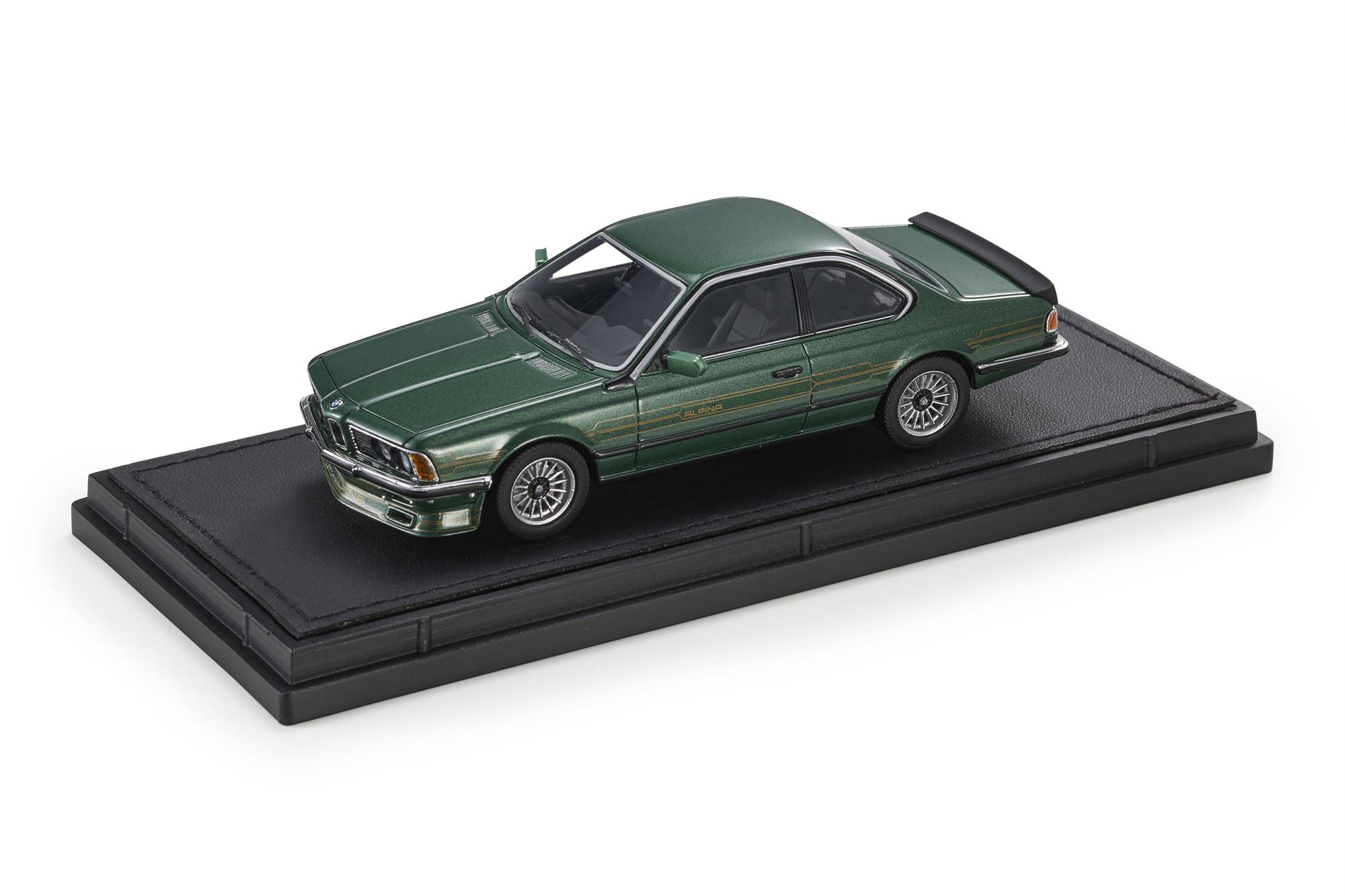 top-marques-collectibles-2-BMW-Alpina-B7-Turbo-Coupé-E24-Alpinagrün-metallic-goldene-Streifen