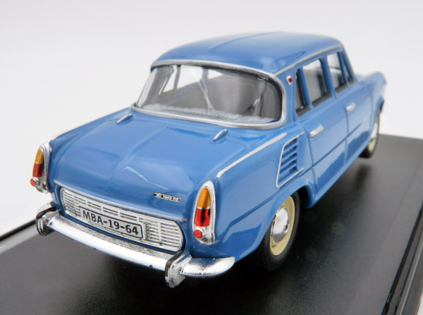 abrex-143ABS706LQ-2-Skoda-1000MB-hellblau