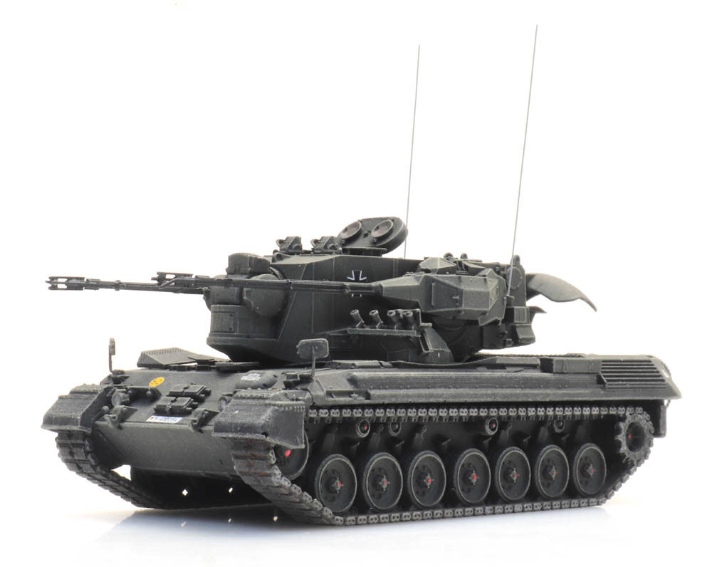 artitec-6870394-1-Bundeswehr-Flugabwehrkanonenpanzer-Gepard-1-gelboliv-Kalter-Krieg-Cold-War