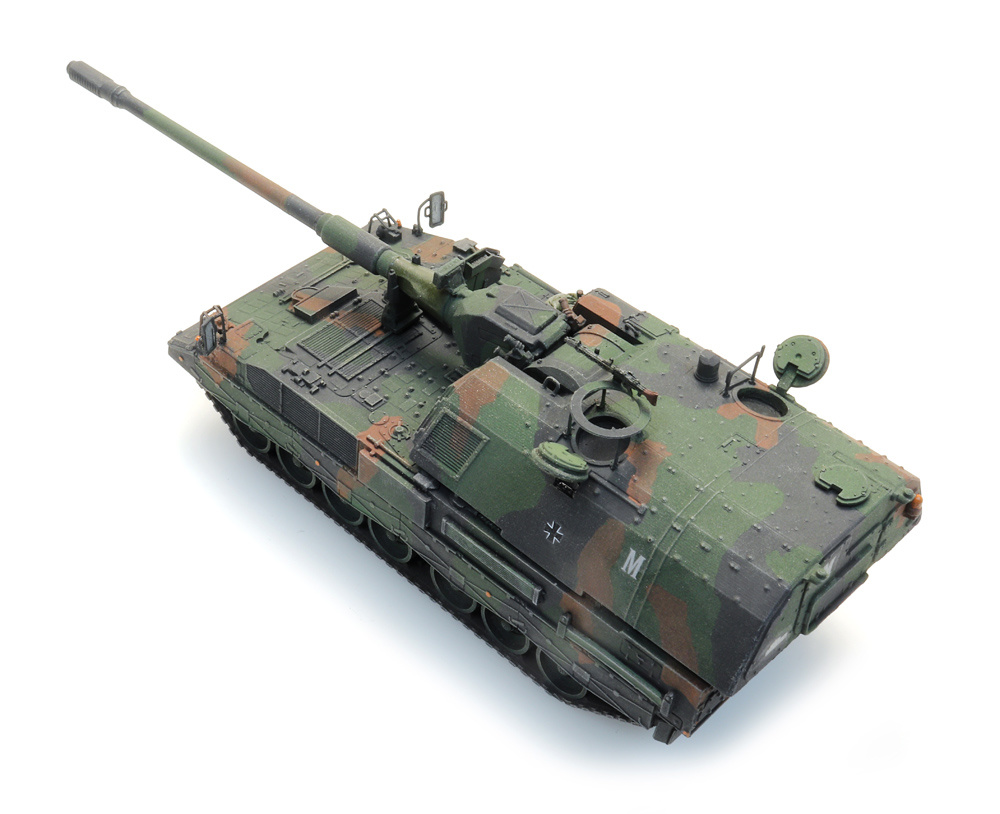 Artitec-6870664-2-BRD-PzH-Panzerhaubitze-2000-Bundeswehr-Flecktarn-Verteidigung-Ostflanke