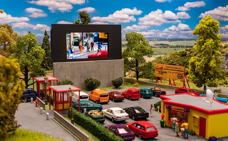 faller-130880-1-Autokino-Drive-in-Gravenbruch-American-Graffiti-Smartphone-Bildschirm