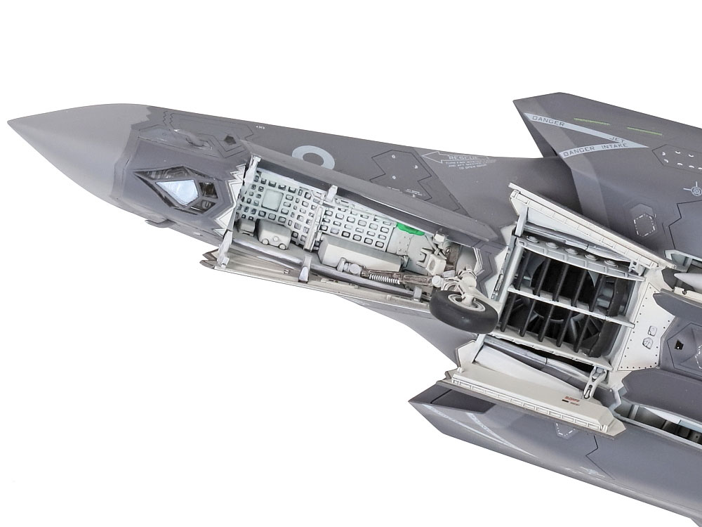 tamiya-60793-7-Lockheed-Martin-F-35B-Lightning-II-Bugfahrwerk