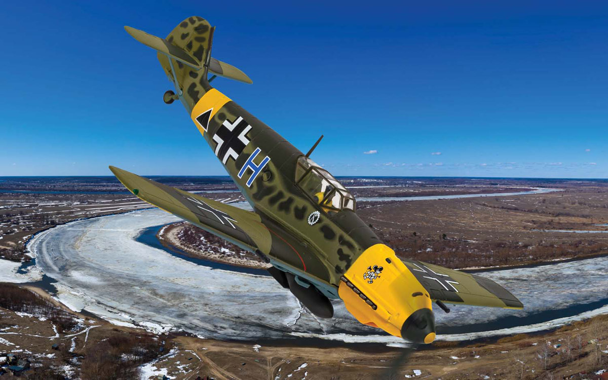 corgi-AA28007-1-Messerschmitt-Bf109-E7-B-Blue-H-Triangle-II-Schlachtgeschwader-1-Stalingrad-Luftwaffe-ground-support-Jabo-Winter-1942-1943