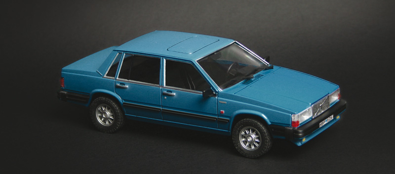 italeri-3623-3-Volvo-760-GLE-Limousine