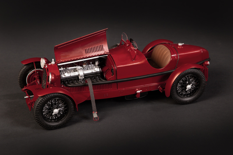 italeri-4708-2-Alfa-Romeo-8C-2300-Roadster-110th-anniversary