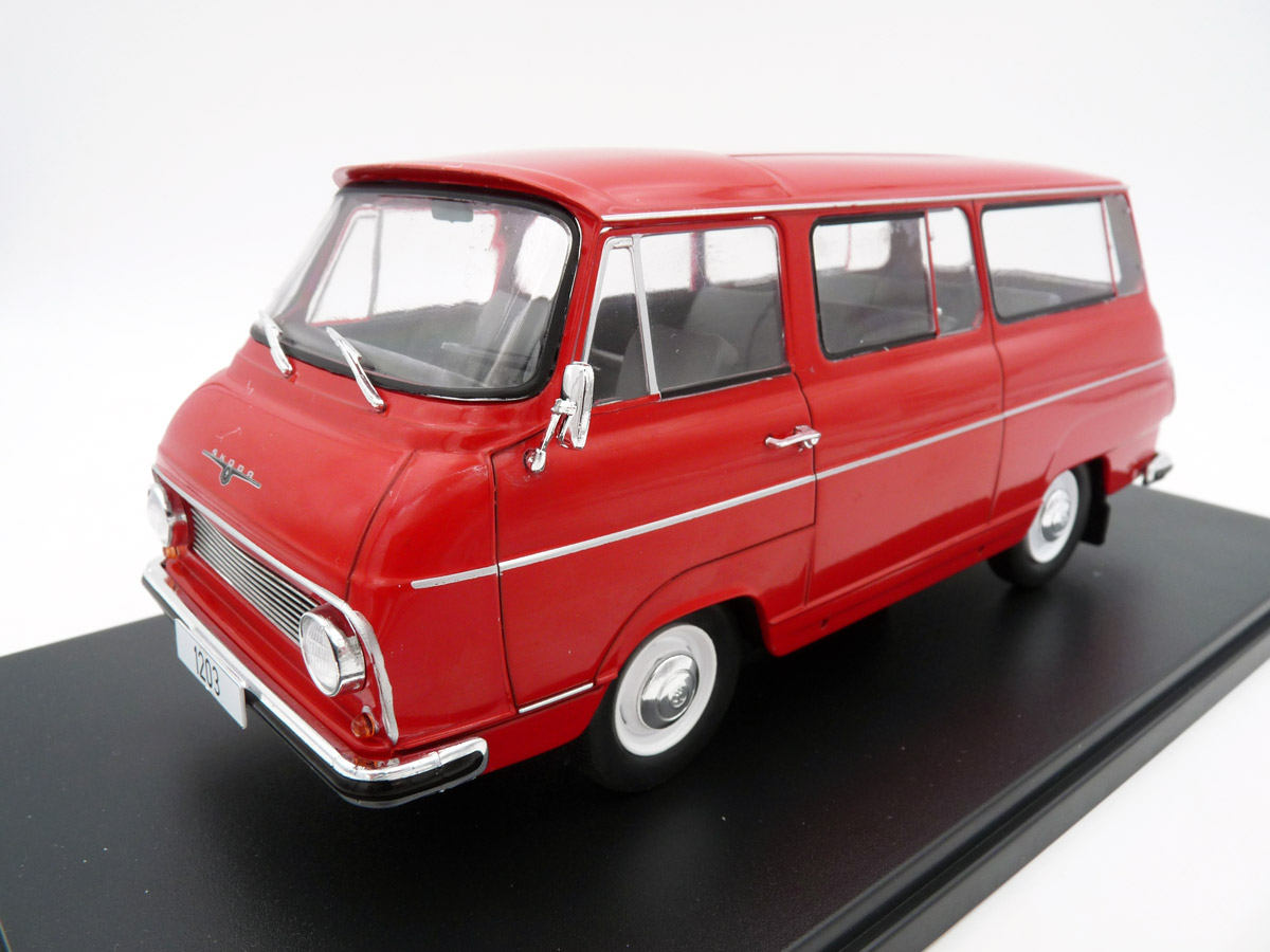 whitebox-WB124122-1-Skoda-1203-Fensterbus-rot